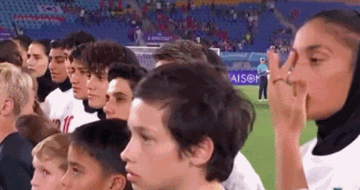 星空体育app-伊朗女足7人&amp;quot;叛逃&amp;quot;细节曝光！摘下头巾激动流泪，获澳洲庇护